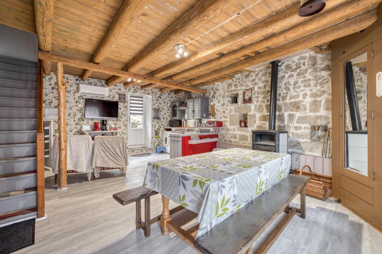 Maison Charmante A Valprivas Avec Jardin Prive. Экстерьер фото